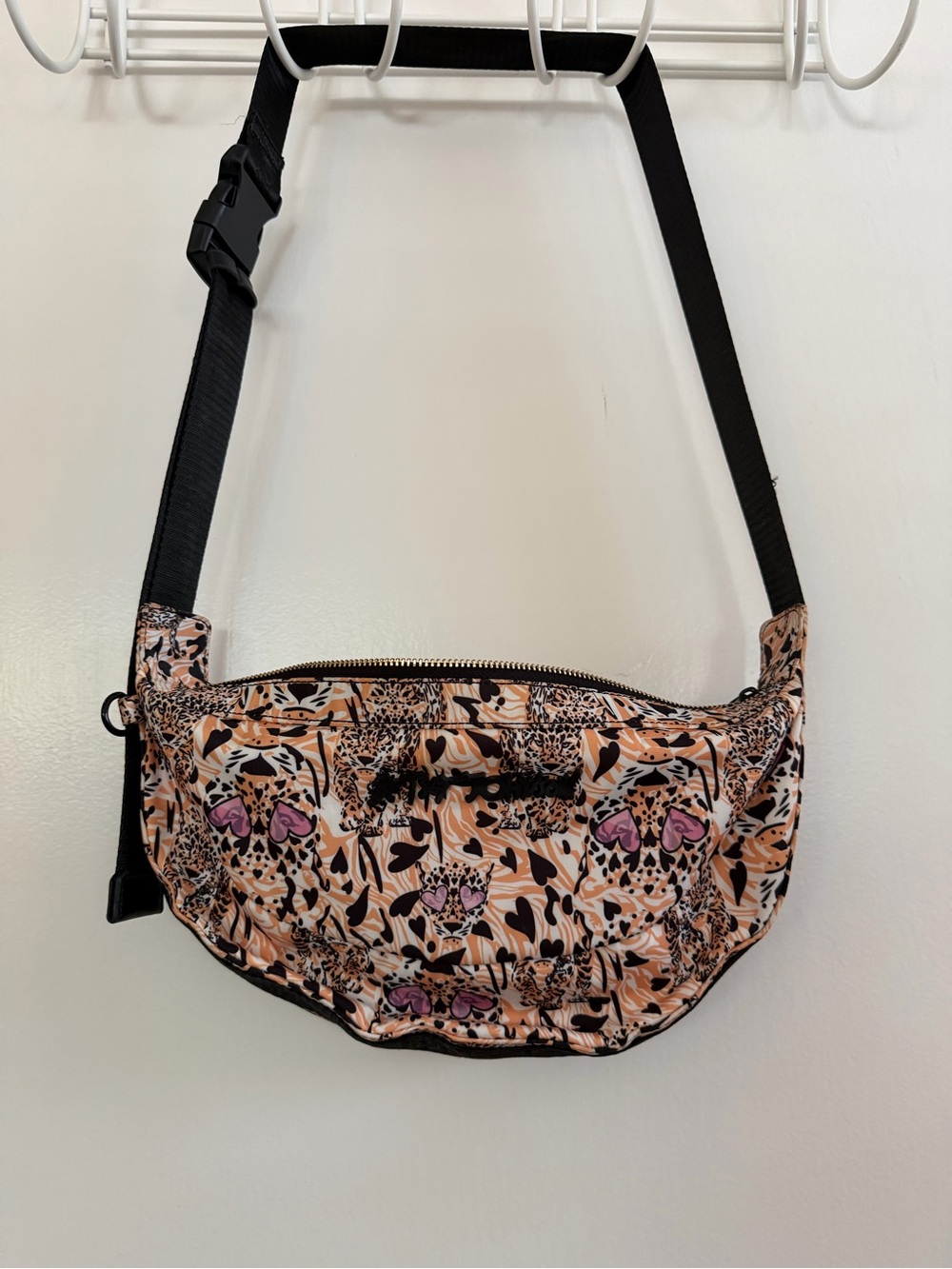 Betsy Johnson - XO Sammy Print / Crossbody Waist Bag